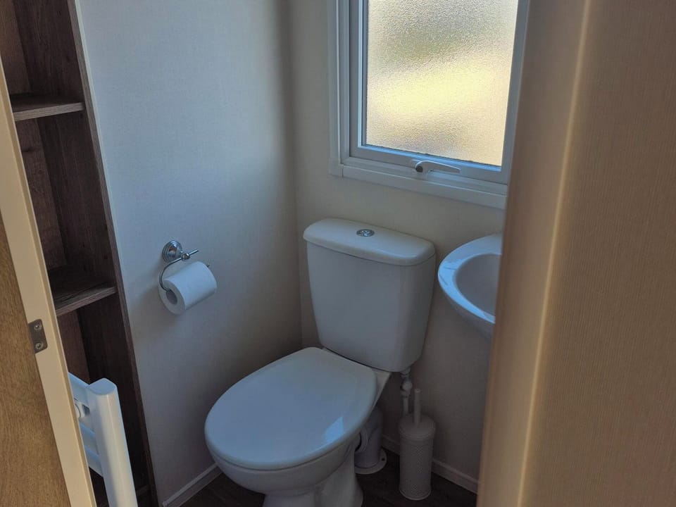 Cottage | Bathroom | Shower