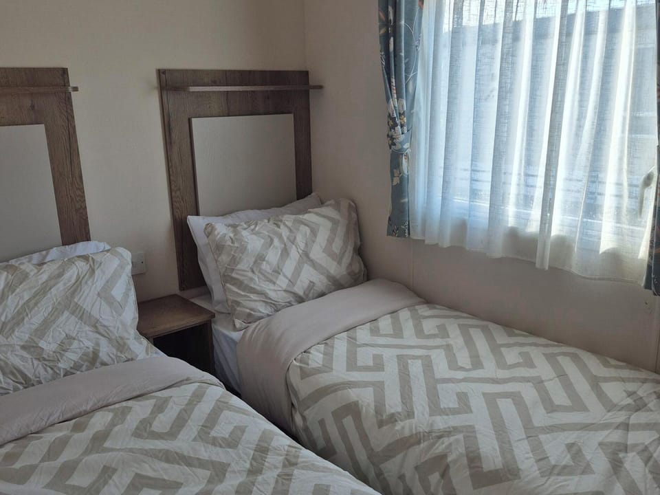 Cottage | 3 bedrooms, WiFi (free), individually decorated, individually furnished