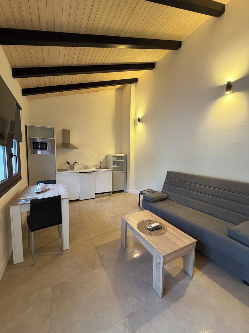 Deluxe Apartment | Living area