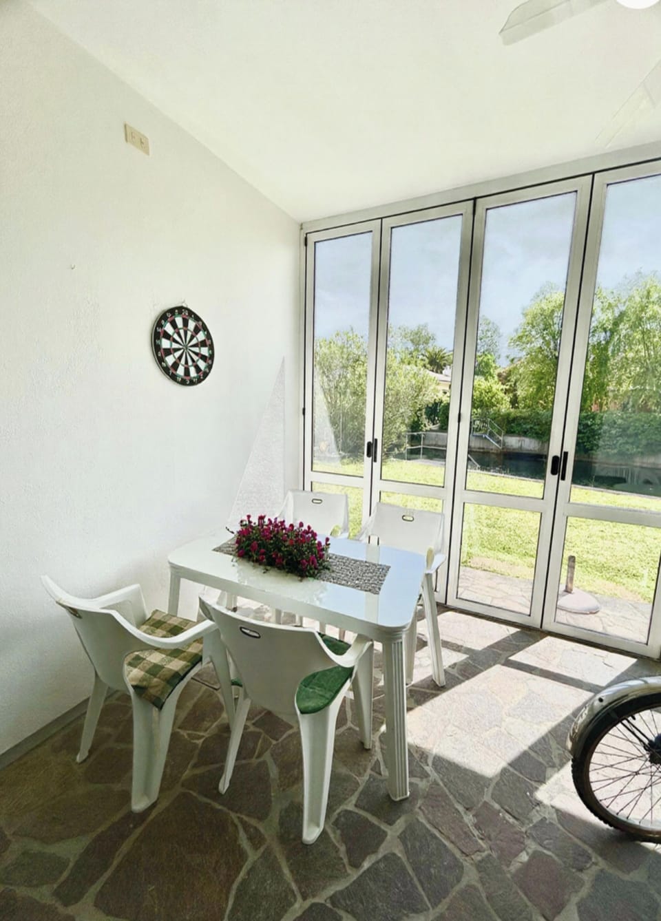Villa, 3 Bedrooms, Balcony, Garden View | Dining