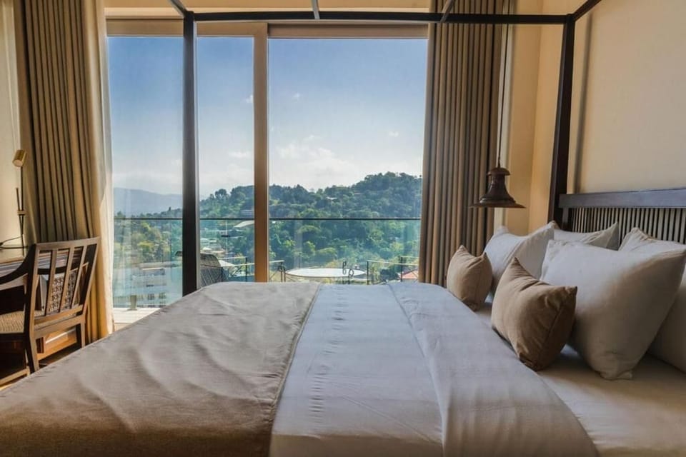 Deluxe Double Room, Balcony, Mountain View | Laptop workspace, free WiFi