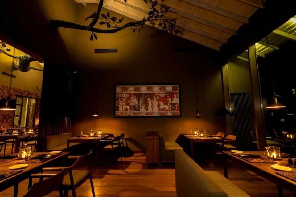 Deluxe Double Room, Balcony, Mountain View | Dining