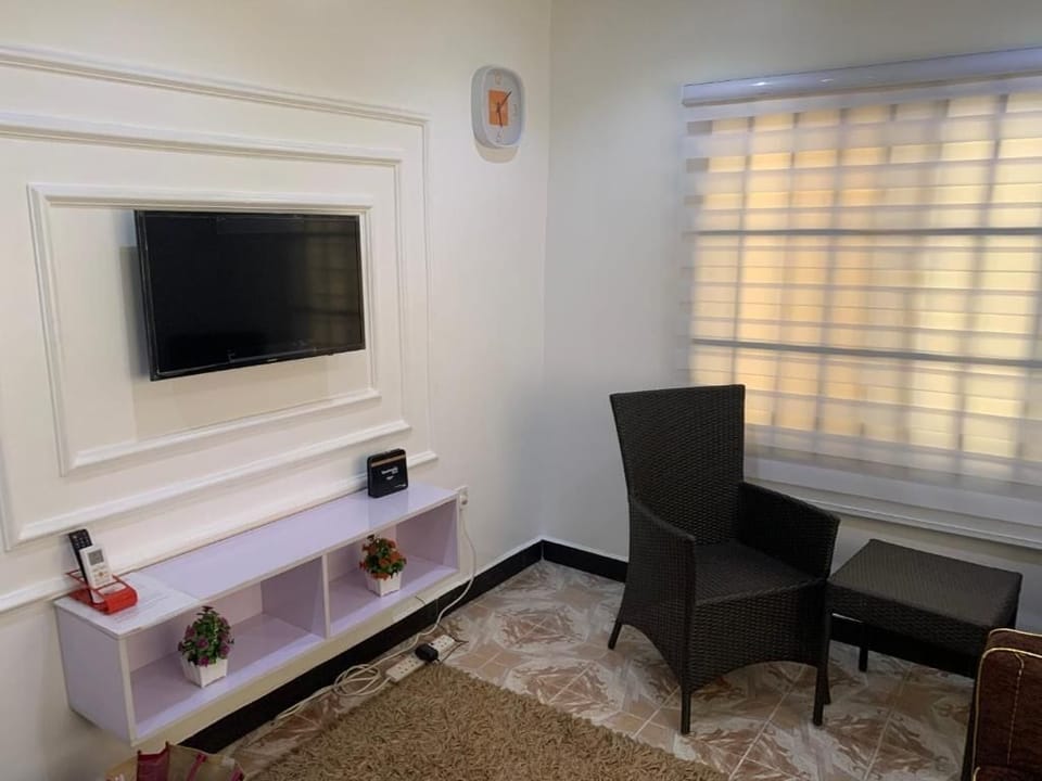 Economy Apartment, Balcony, City View | Interior