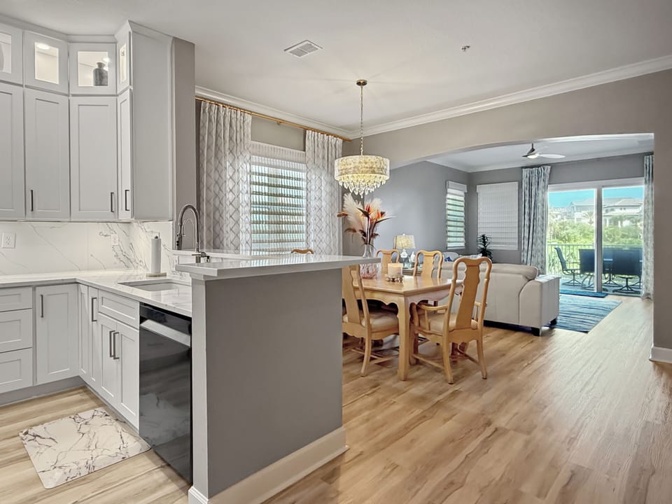 Renovated and Updated Cinnamon Beach Condo