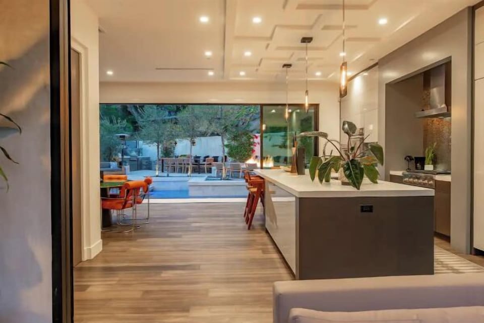 Apartment (5 Bedrooms) | Exterior
