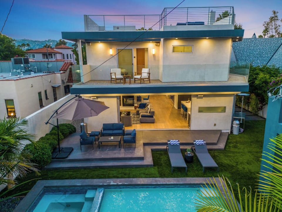 Apartment (4 Bedrooms) | Exterior