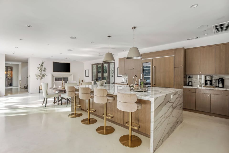 Apartment (5 Bedrooms) | Exterior