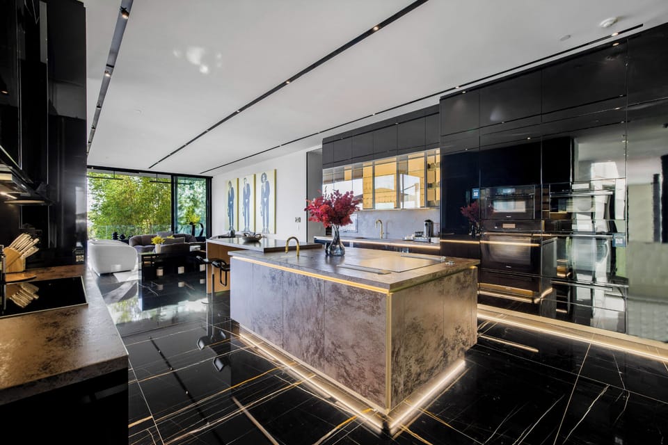 Apartment (5 Bedrooms) | Exterior