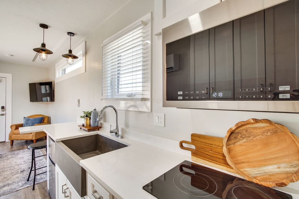 House (2 Bedrooms) | Interior