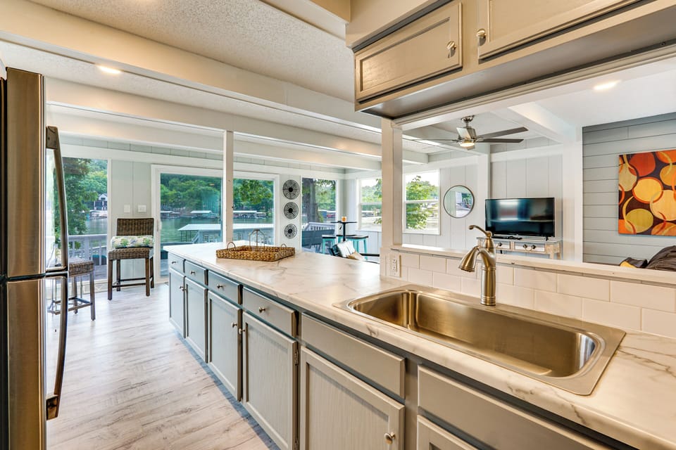 House (2 Bedrooms) | Interior
