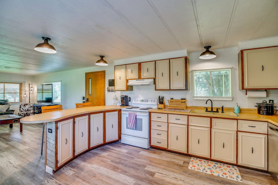 House (2 Bedrooms) | Interior