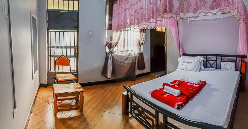 Deluxe Double Room | In-room safe, desk, free WiFi