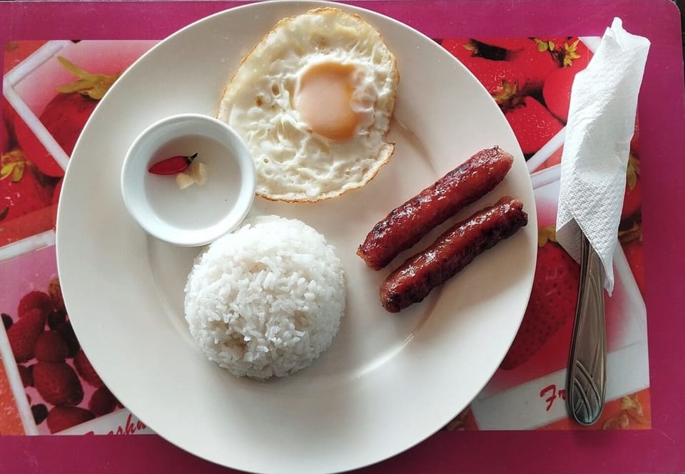 Daily local cuisine breakfast for a fee