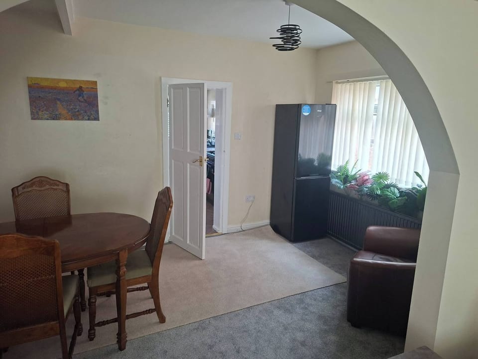 House, 3 Bedrooms, Patio | Dining room