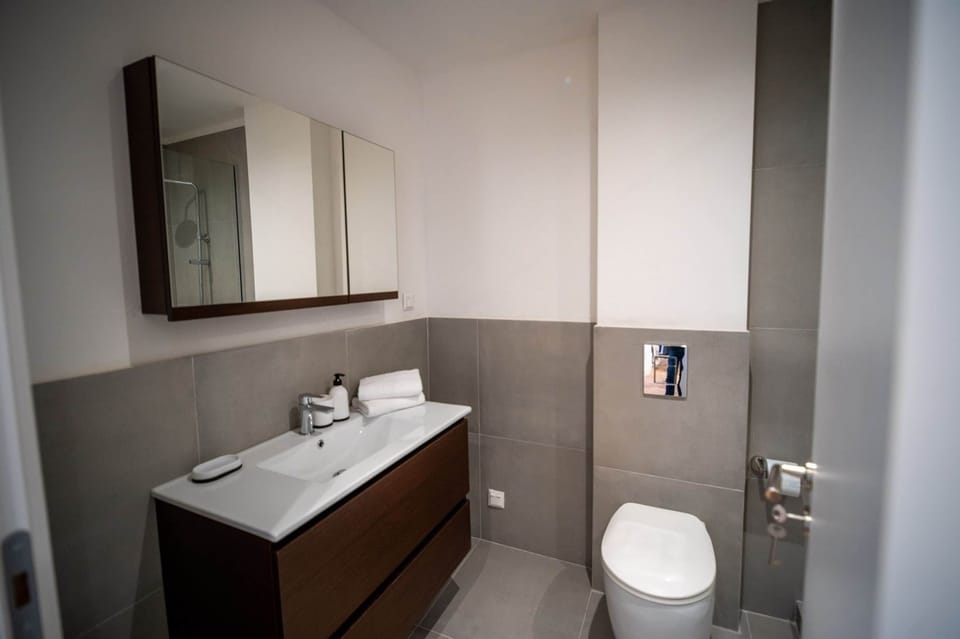 LIV - Upscale Athenian Apartment 4A Apartment in Athens