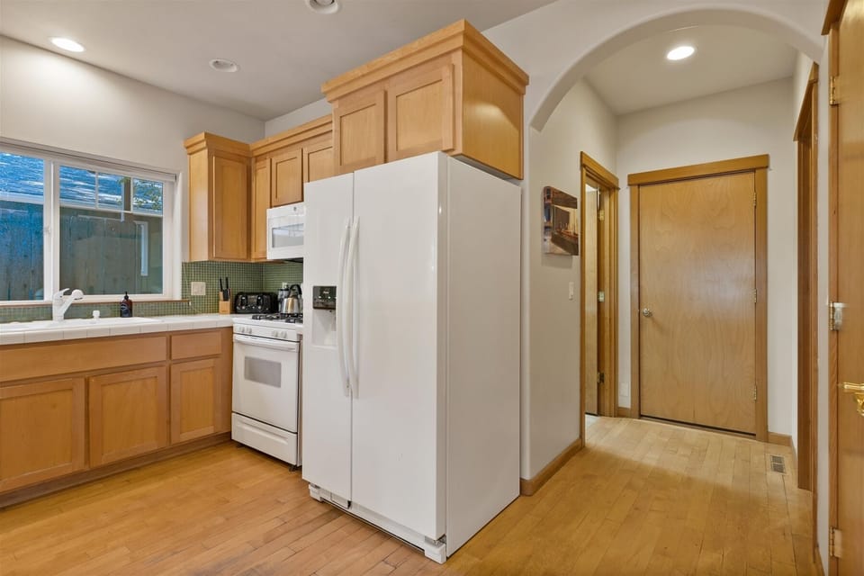 Everything you need to feel at home, right here in the heart of the kitchen.