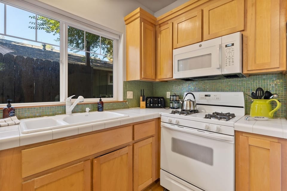 Everything you need to feel at home, right here in the heart of the kitchen