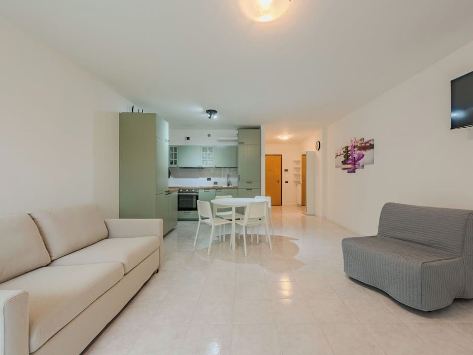 Flooring, Floor, Interior Design, Ceiling, Furniture, Apartment, Room, Living Room, Couch