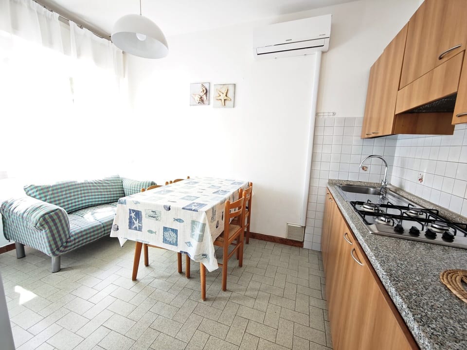 Apartment, 1 Bedroom, City View | Interior