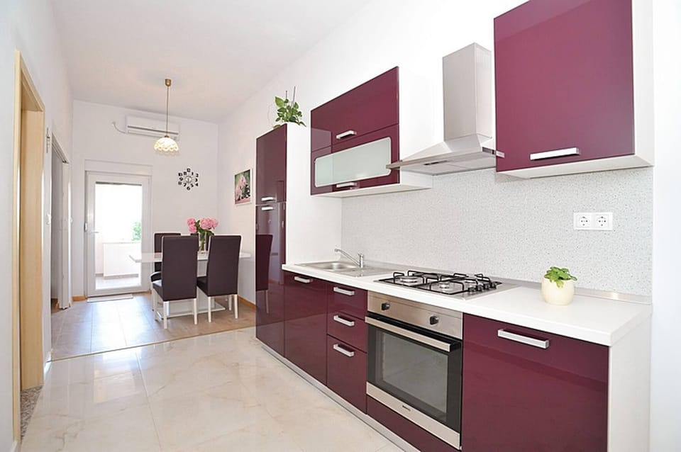 Apartment, Smoking | Interior