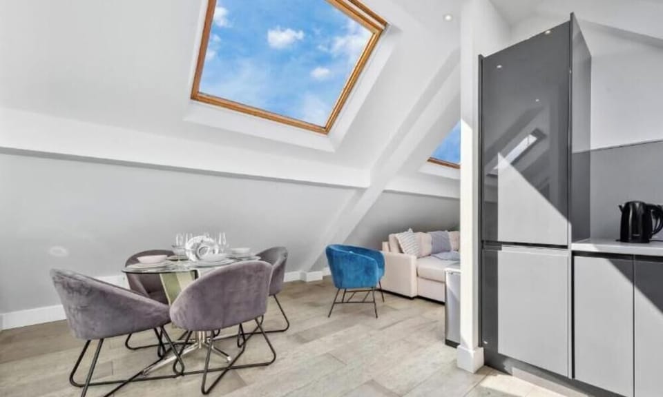 Apartment, 1 King Bed with Sofa bed, Non Smoking, Kitchen | Interior