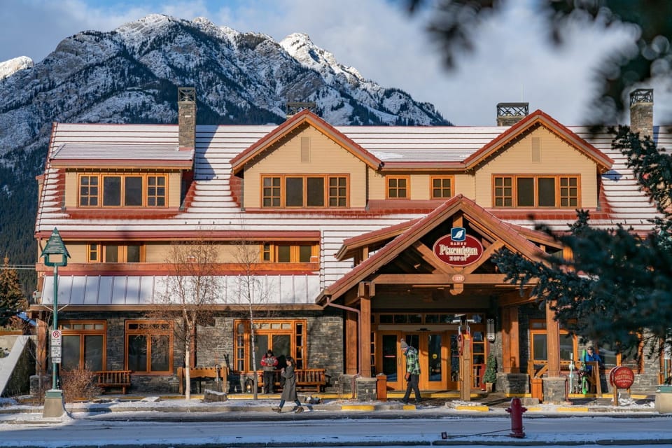 Close to downtown, enjoy the incredible proximity between town and mountains.