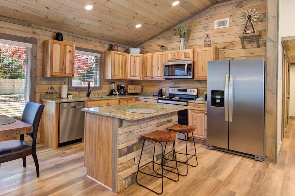 House, Multiple Beds (Destination Dolly) | Private kitchen