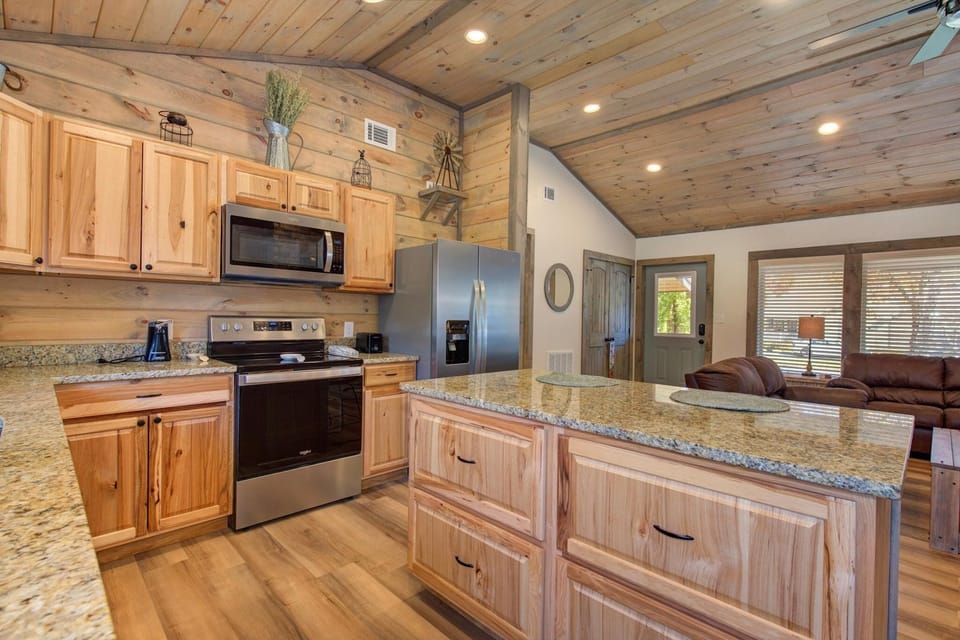 House, Multiple Beds (Destination Dolly) | Private kitchen