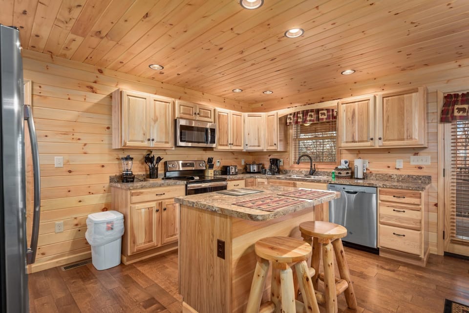 House, Multiple Beds (Key to Heaven) | Private kitchen | Oven
