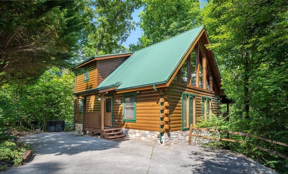House, Multiple Beds (Bear Essentials) | Exterior