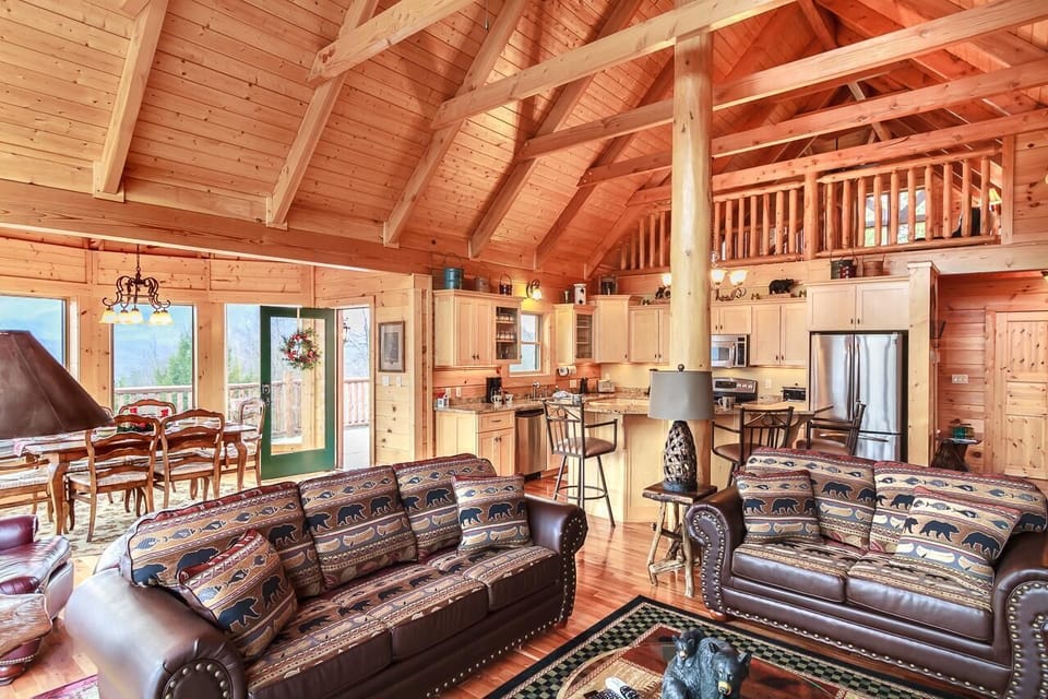 House, Multiple Beds (Pinnacle View Lodge) | Living area