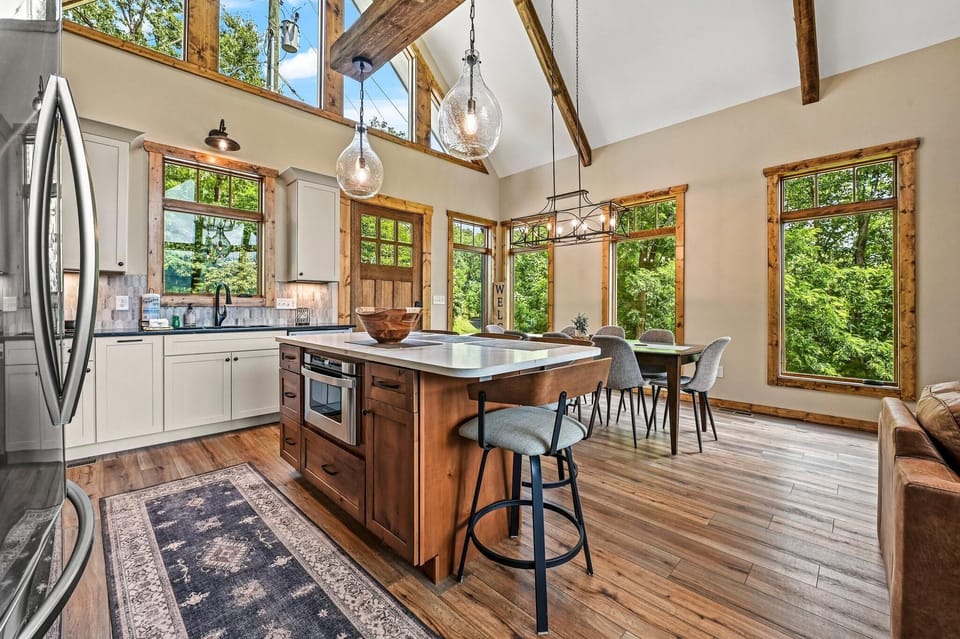 House, Multiple Beds (Mountain Soul) | Private kitchen | Oven