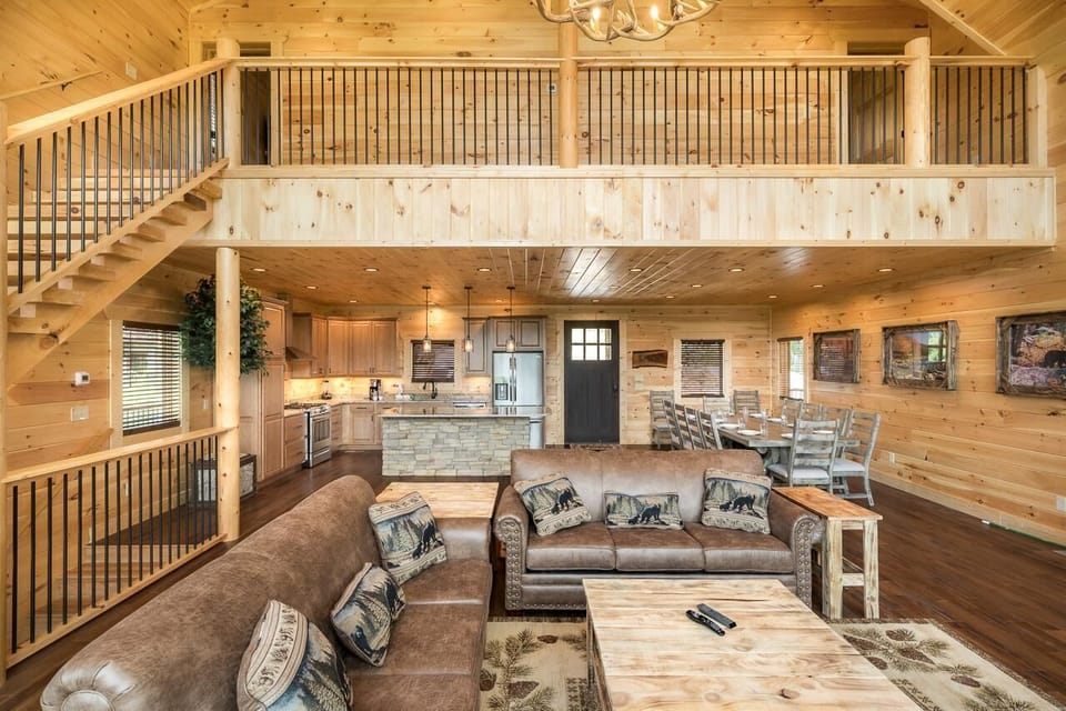 House, Multiple Beds (The Perfect Tenn) | Living area