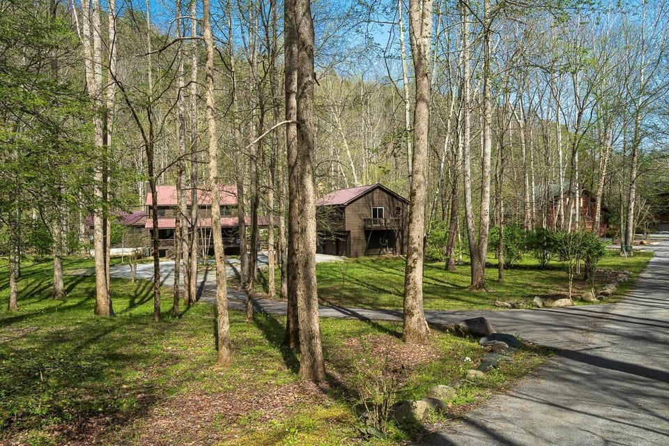 House, Multiple Beds (River Lodge) | Property grounds