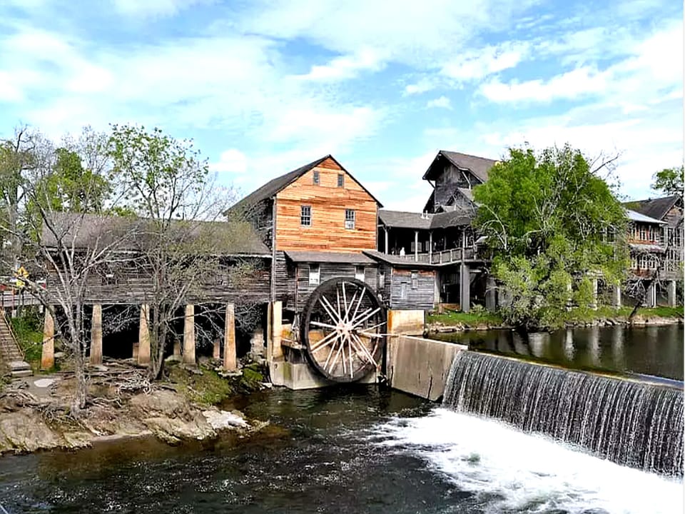 House, Multiple Beds (Dancing Bear Lodge) | Exterior