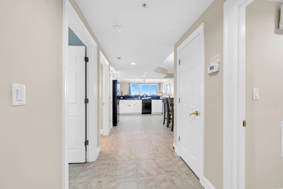 Condo, Multiple Beds (Treasure Island 1808) | Interior