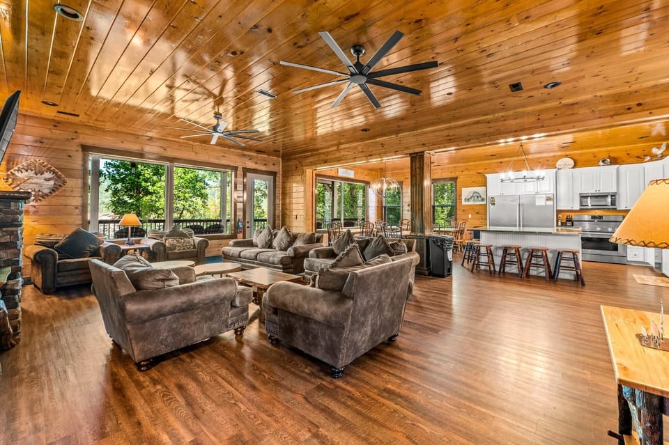 House, Multiple Beds (The Great Maple Retreat) | Interior