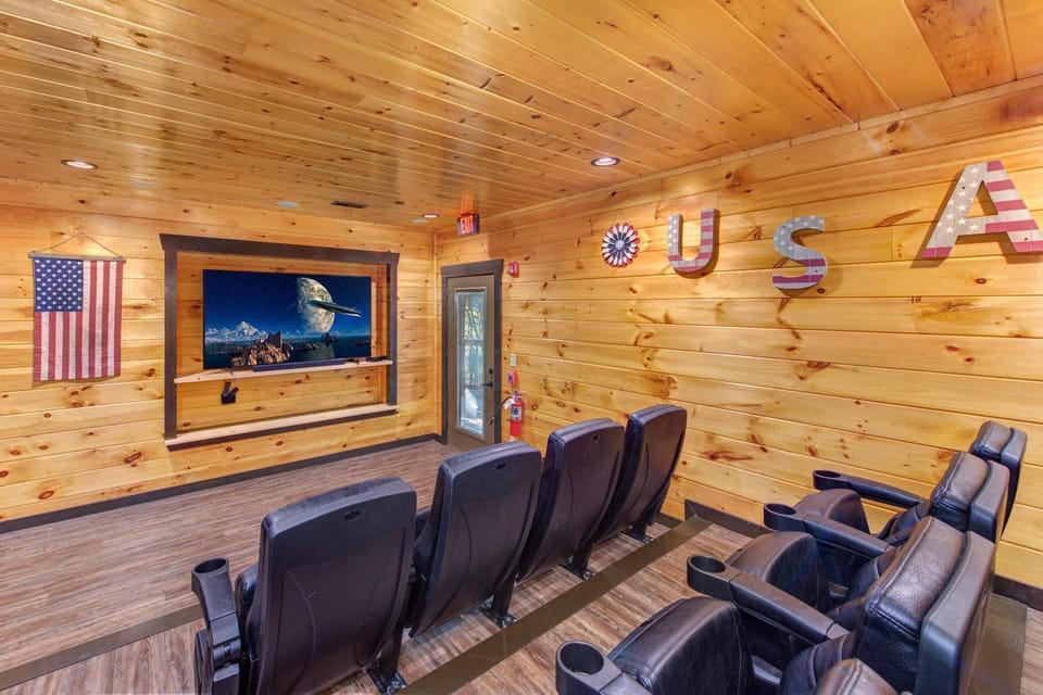 House, Multiple Beds (The Big Willow Retreat) | Television