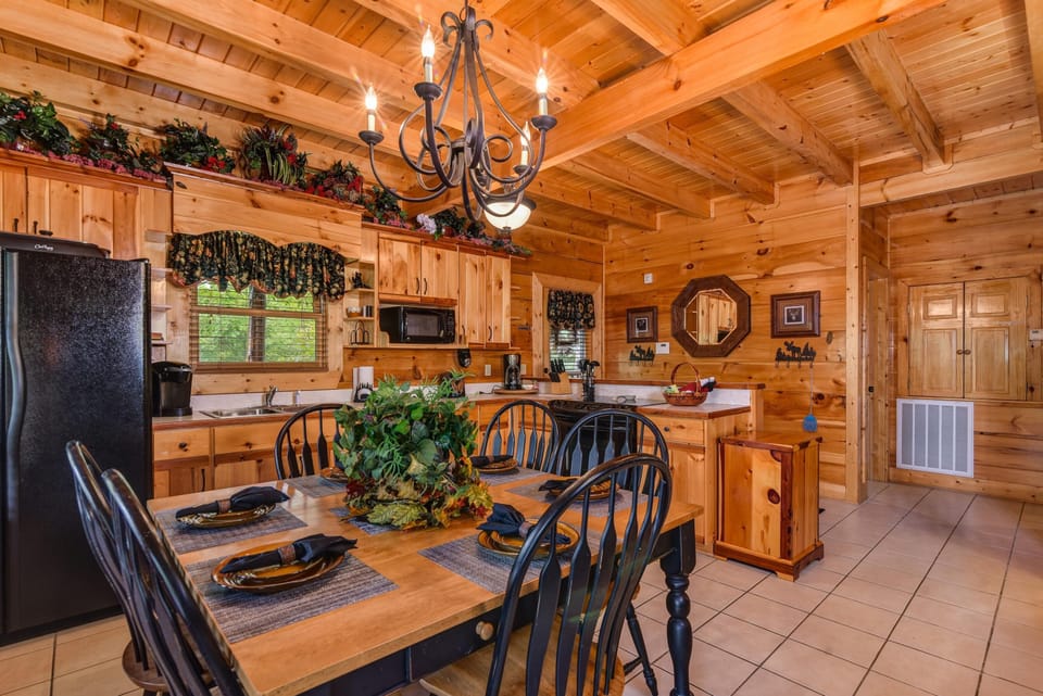 House, Multiple Beds (One More Night) | Dining
