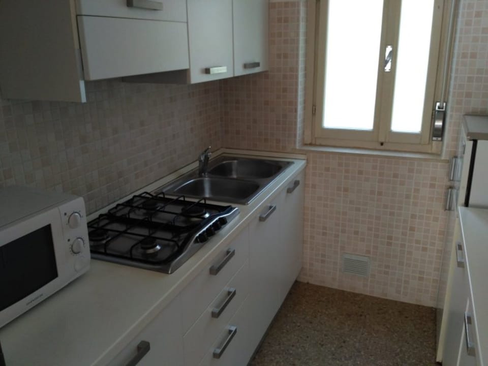 Apartment, 4 Bedrooms, Terrace | Interior