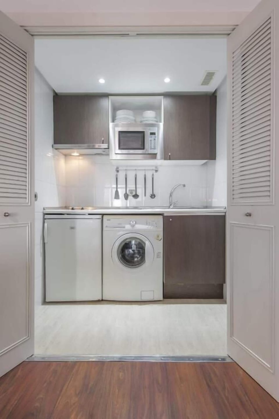 Apartment, Balcony, City View | Private kitchen