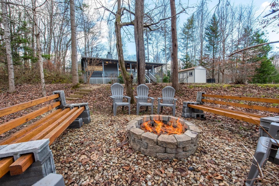 House, Multiple Beds (Coyote Crossing) | Property grounds