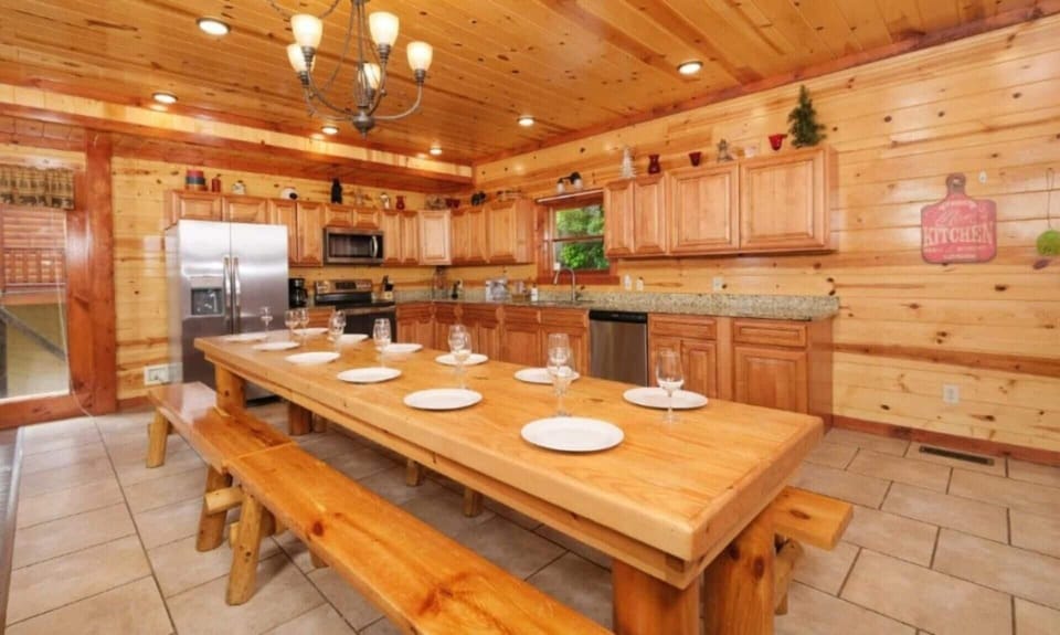 House, Multiple Beds (Emerald and Evergreen at Sherwood) | Private kitchen