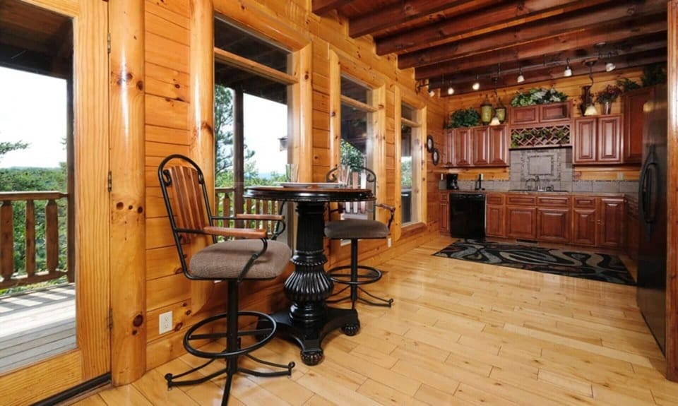 House, Multiple Beds (Splash N Around) | Private kitchen | Oven