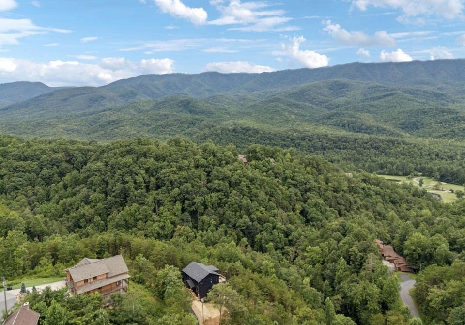 House, Multiple Beds (Nobby Duck Hollow) | Aerial view