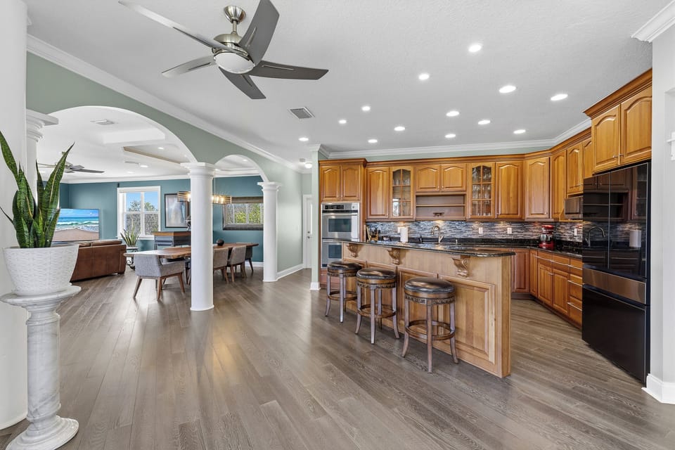 Kitchen/Living Room View