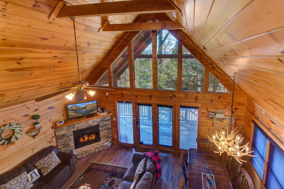 House, Multiple Beds (A Grand Getaway) | Living area