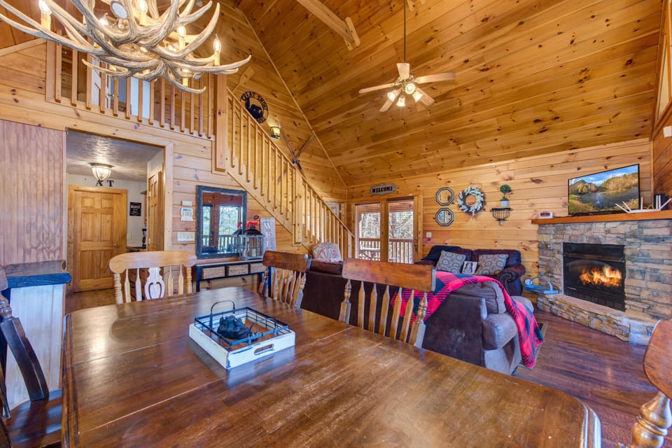 House, Multiple Beds (A Grand Getaway) | Living area