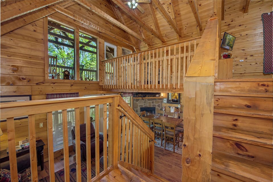 House, Multiple Beds (Hilltop Bearadise) | Interior