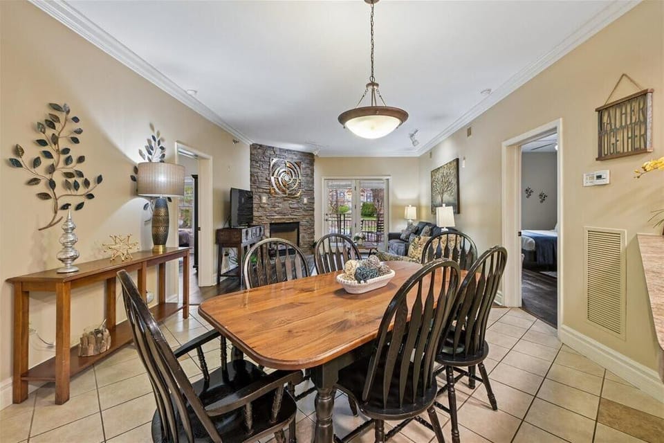 Condo, Multiple Beds (Baskins Creek 104) | Dining